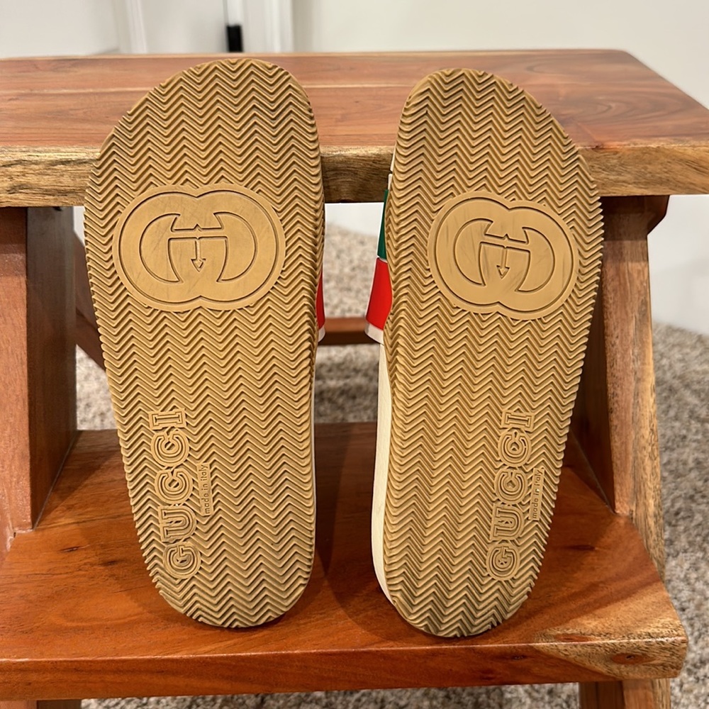 Authentic Gucci Interlocking G slide sandal - Picture 8 of 8